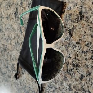 Nike Unisex EV0720-133 MDL 210 Sport Sunglasses - White + Pine Green